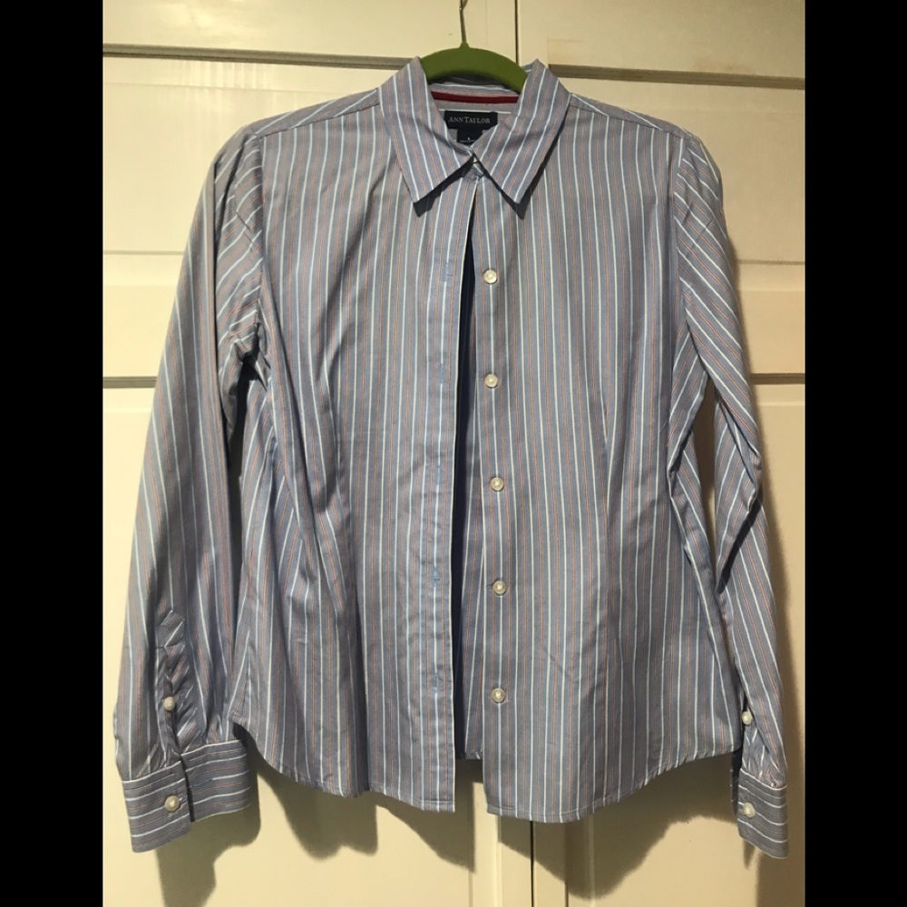 Women’s Ann Taylor button down shirt